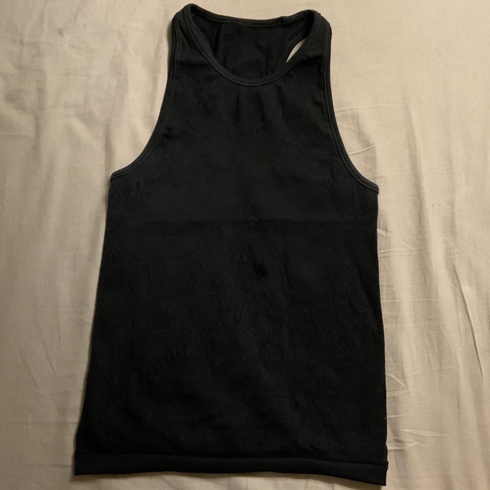 Lululemon black tank